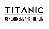 Pianist im Titanic Hotel